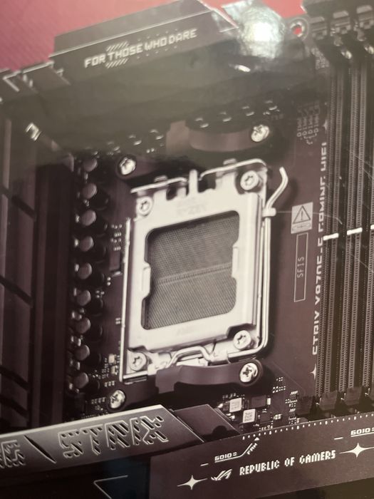 ASUS ROG Strix X870E-E Gaming WiFi AMD RYZEN AM5 AI ready