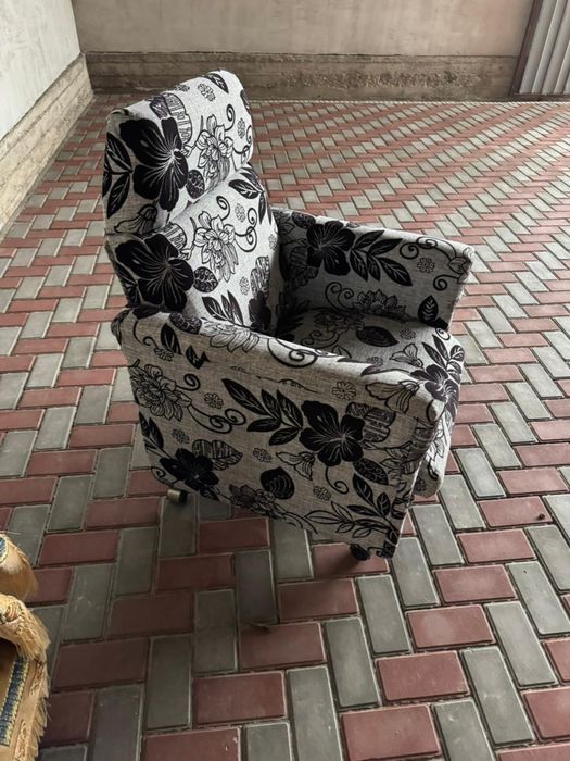 Продам кресла, есть 2 штуки