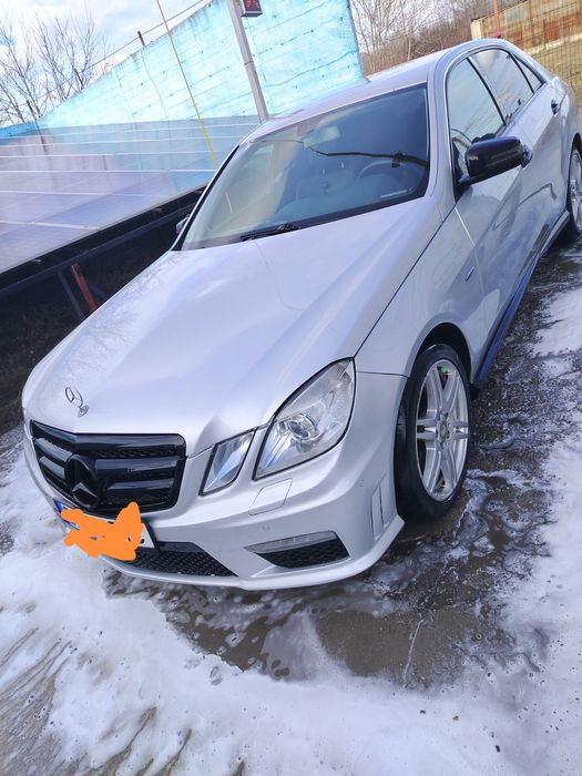 Vând Mercedes E clas