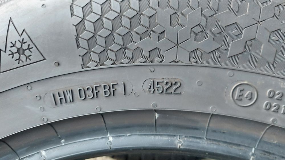 Зимни гуми 215/65/17 Continental WinterContact 4 броя