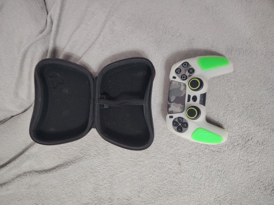 Controller ps5 original rosu + husa + husa transport