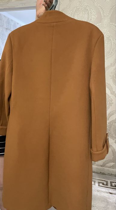 Пальто.           .