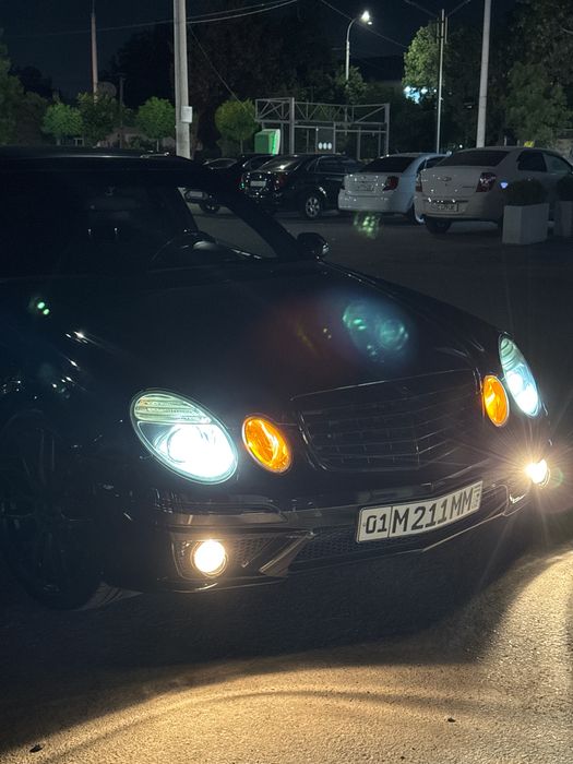 Merceden Benz W 211