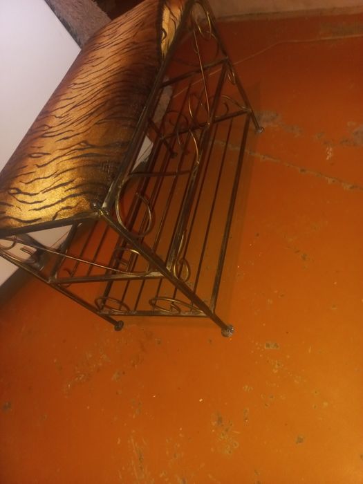 Стол,зеркало,прихожая сапожок