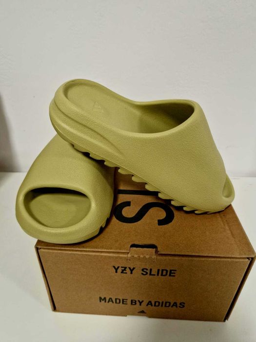 Yeezy Slide Light Green