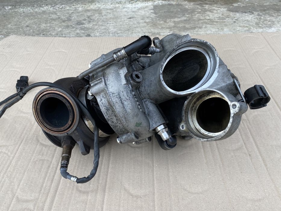 Turbo / Turbina BMW Seria 5 7 , X5 X6 M50 3.0 381 : 8506382
