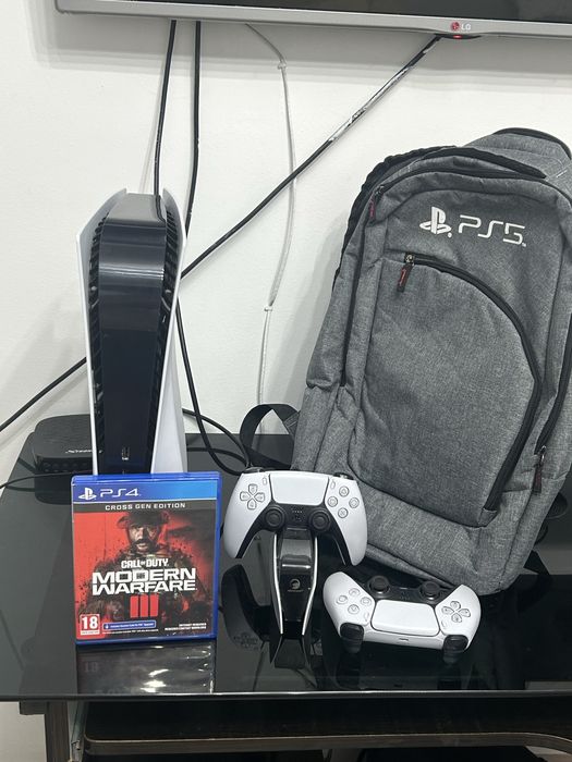 Плестейшн 5 продам или обмен на игровой ноут