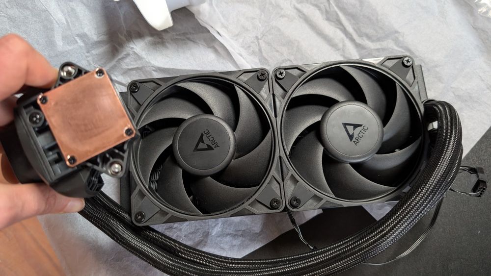 Cooler CPU AIO ARCTIC Liquid Freezer III Pro 240