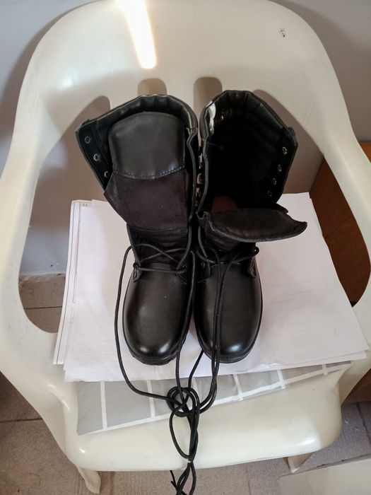 Продам новые Берцы 41 размер