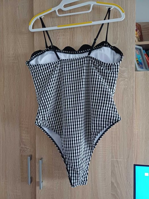 Costim de baie intreg