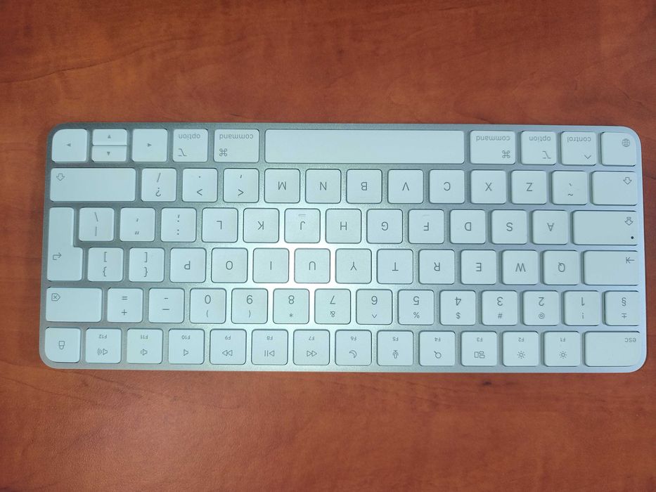 Tastarurā Apple Magic Keyboard (originalā) - nouā, în cutie