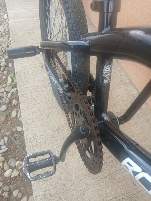 Vând bmx boomer rooki 360