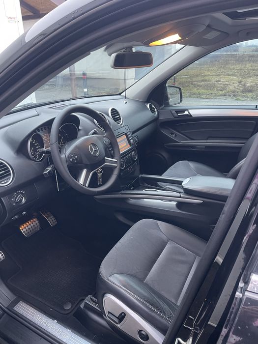 Mercedes benz Ml350 2011