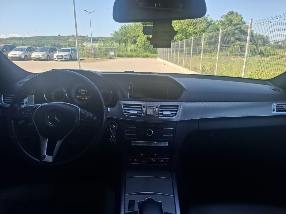 Mercedes-Benz E220