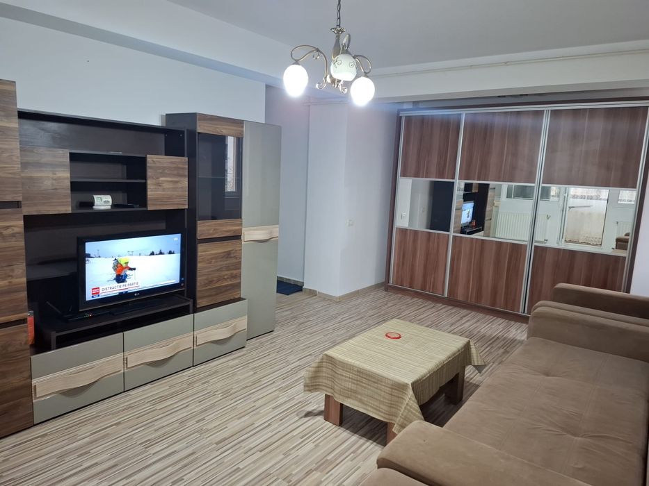 Ap 3 camere de inchiriat