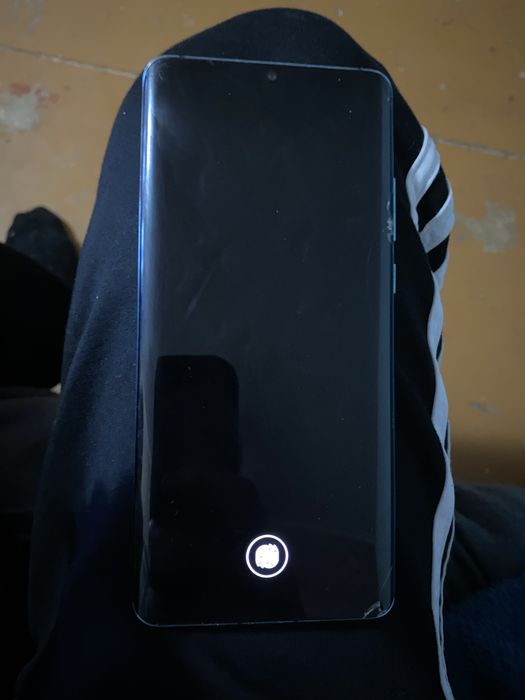 Продам срочно телефон