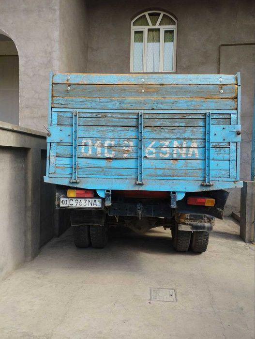 Зил сотилади.Узимники