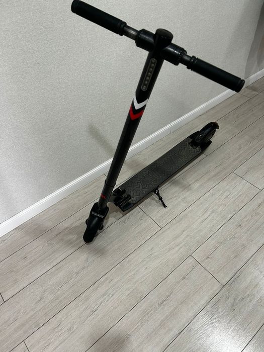 Продам самокат электрический