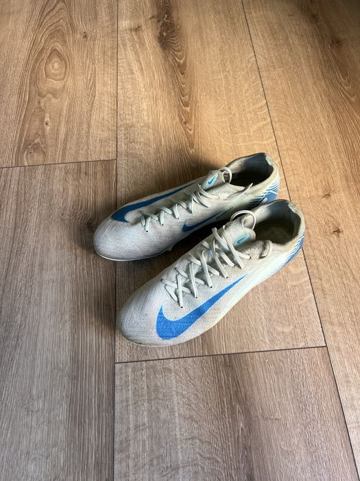 Футболни обувки Nike Mercurial