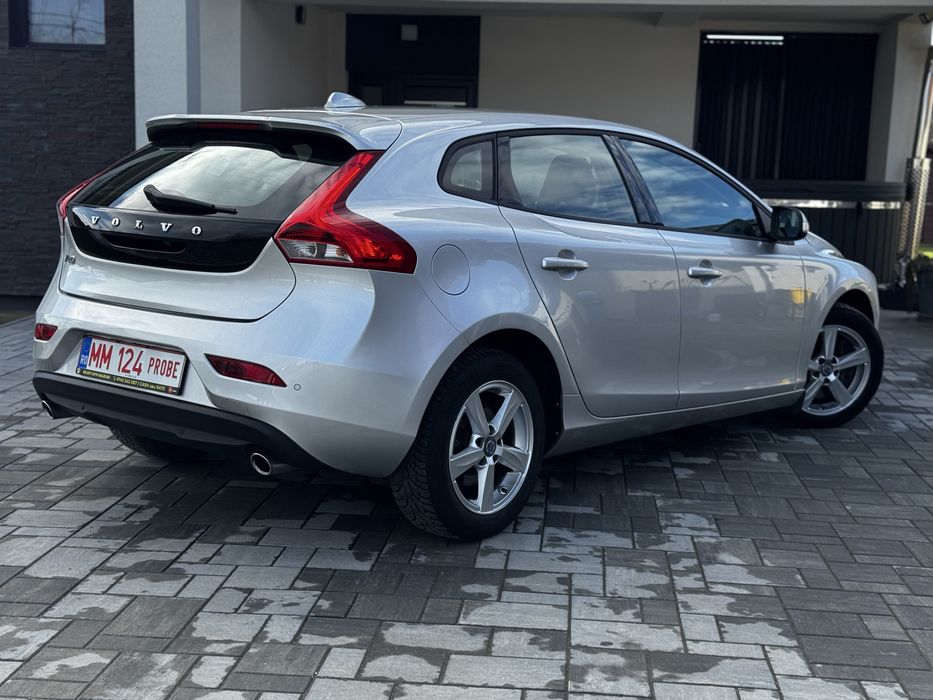 Volvo V40 D3 Automat / 2.0 Diesel 150cp/ Euro 6 / cash sau rate
