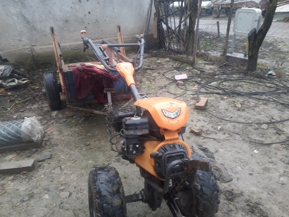 Vand multucutor cu Remorca