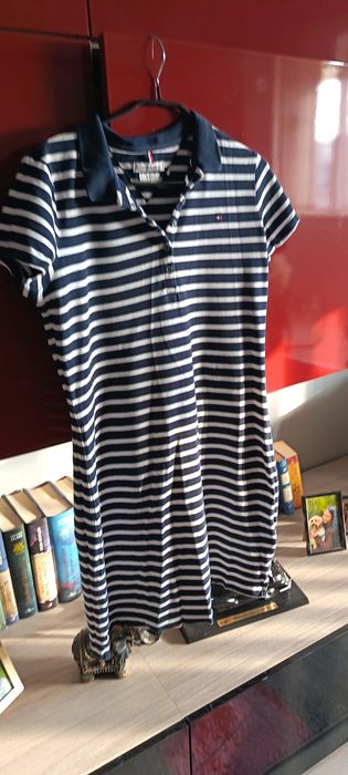 Vand rochita Tommy Hilfiger, marimea L
