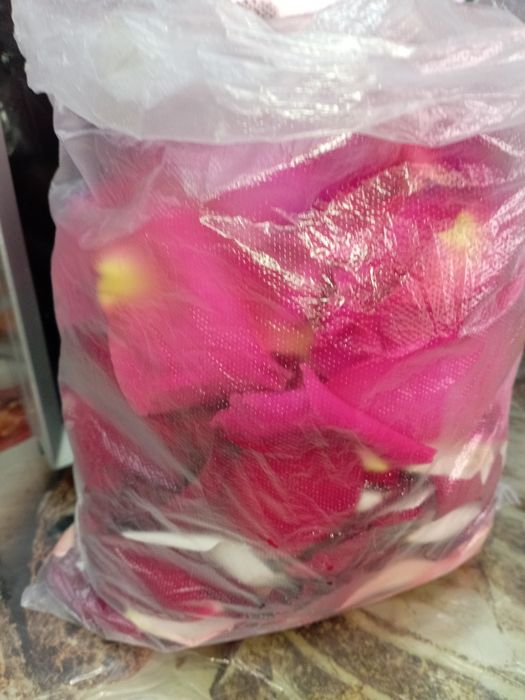 Лепистки роз для ваших торжеств