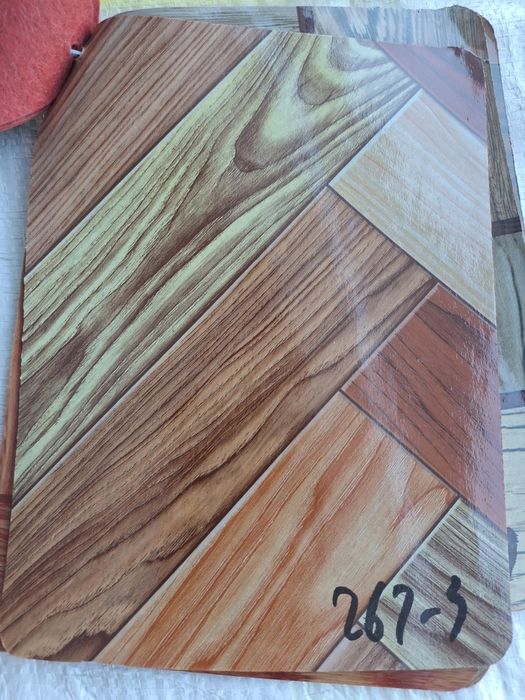 Linoleu panzat 2m lat x 20m lung, 2mm gros  obiect de colectie