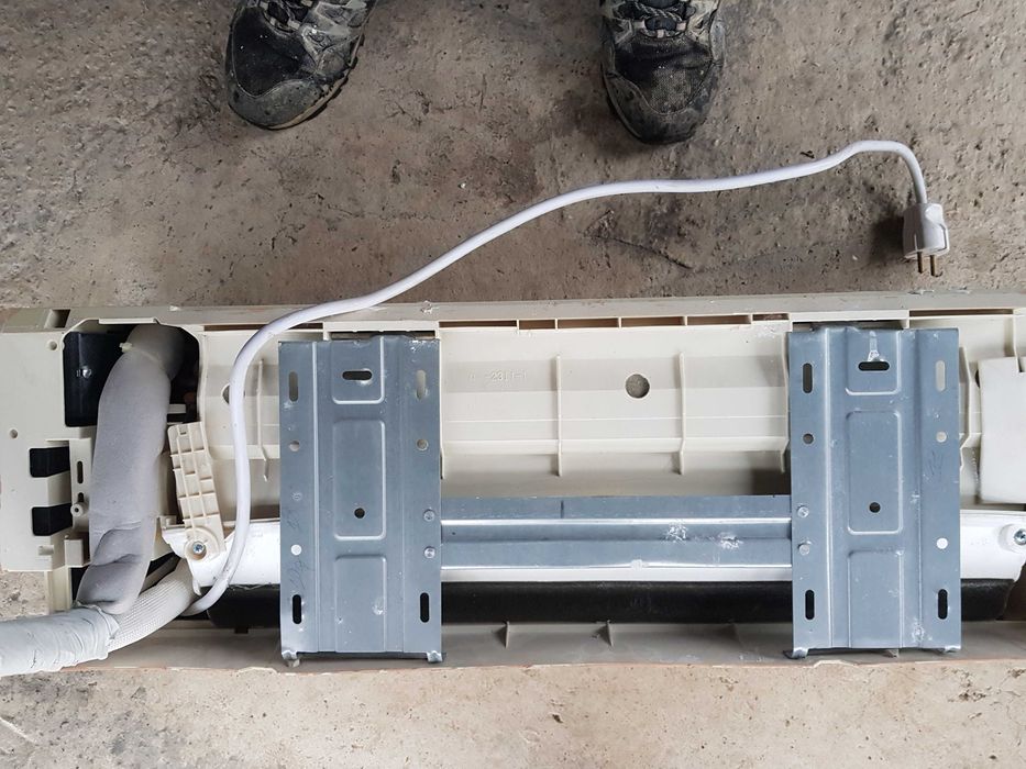 Климатик Midea 12 BTU