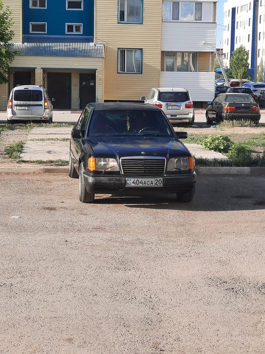 Мерседес 124 . 220