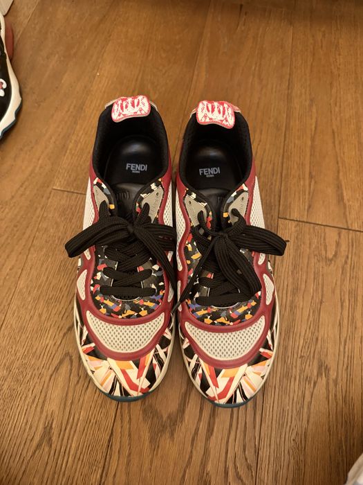 Продам оригинал б/у обувь!