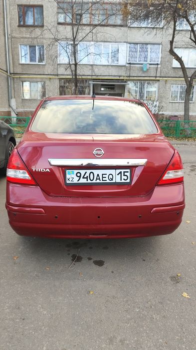 Ниссан      Тиида .