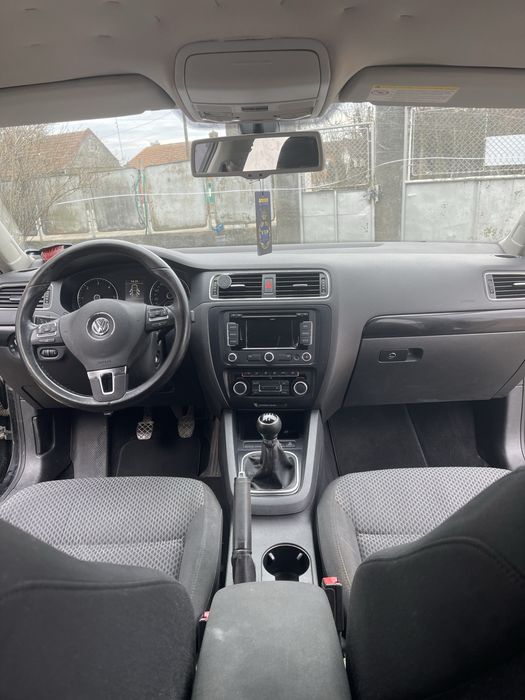 VOLKSWAGEN Jetta 2011 — imagine 5