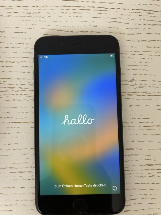 iPhone 8 Plus. 64 GB. Space Gray.