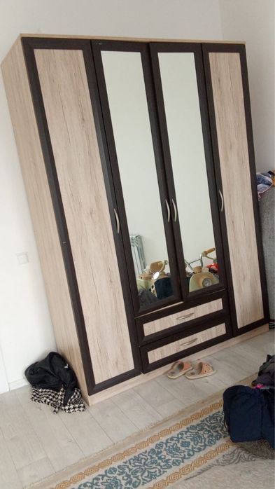 Срочно продам б/у шкаф