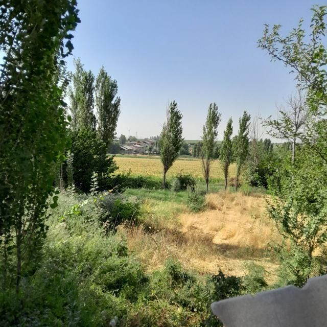 Uyning yarim bo'sh yeri sotiladi