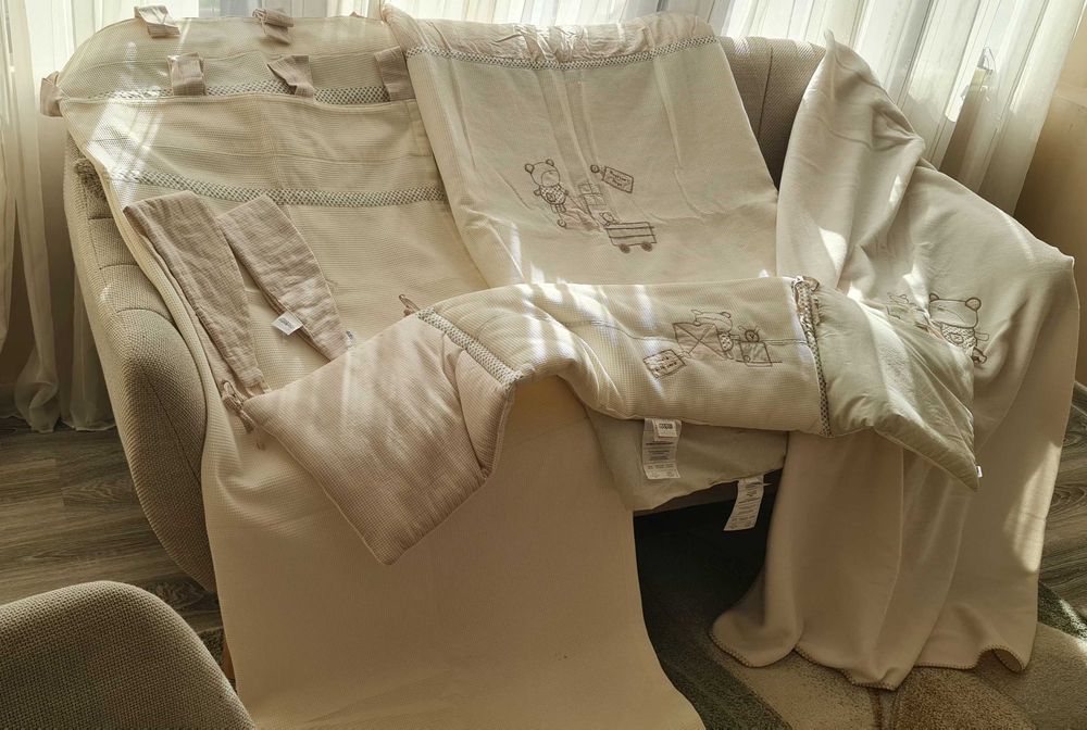 Лот Mamas & Papas , обиколник,завеси,одеяло,юрганче