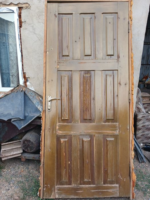 Продаётся окно и входная дверь