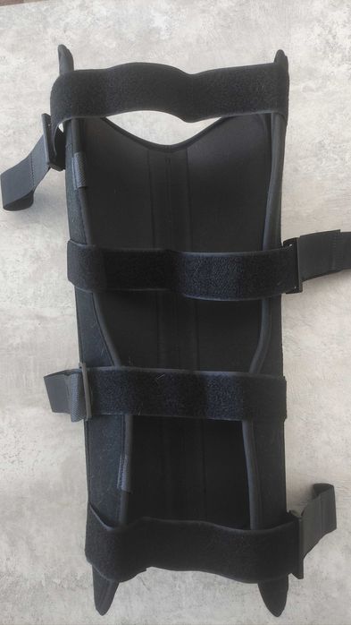 Фиксатор коленного сустава, Тутор