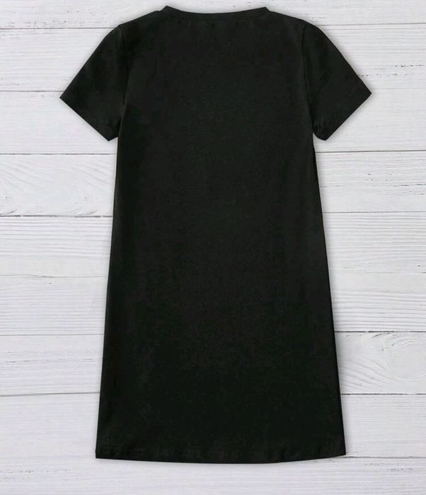 Две рокли с къс ръкав 122 см