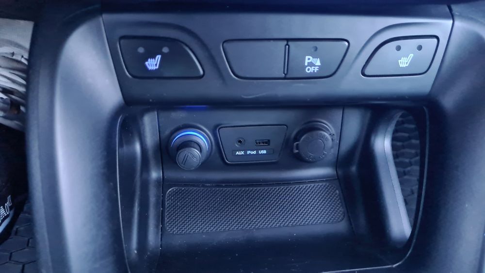 Их 35 бензин 2000кубика 6ск мн. екстри сервизна книжка реални километр