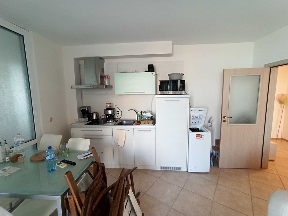 Намалена цена!!!Продавам мебели и кухня