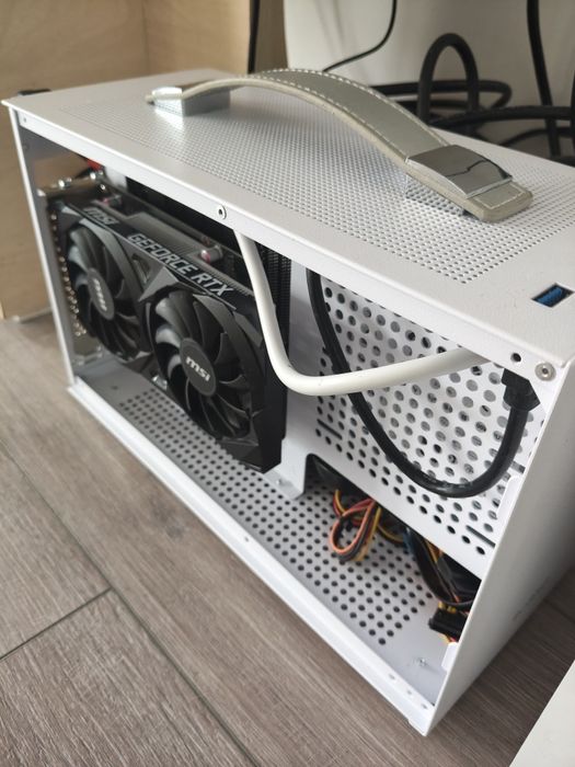 Mini PC nou garanție nvidia rtx 3050 Intel i5 9500, 16gb d4, ssd 256gb+ 1tb