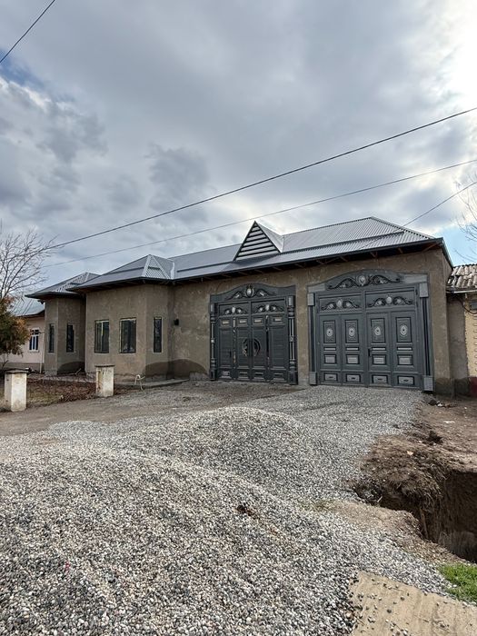 Шахрисабз шахрида станцияда тайёр курилиб биьирилган участок