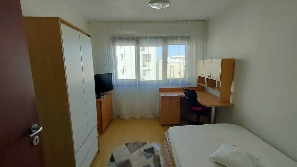 Inchiriez Apt 3 camere, Dristor, la metrou