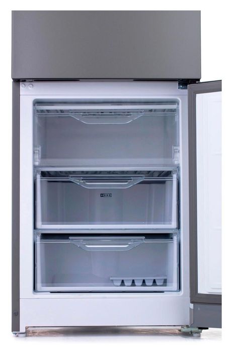 Холодильник Индезит.