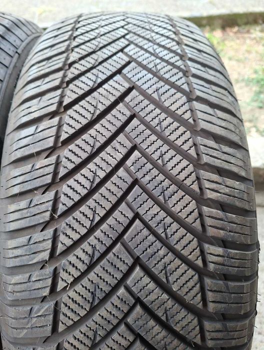 2 броя 235/55 R18 MINERVA All Season