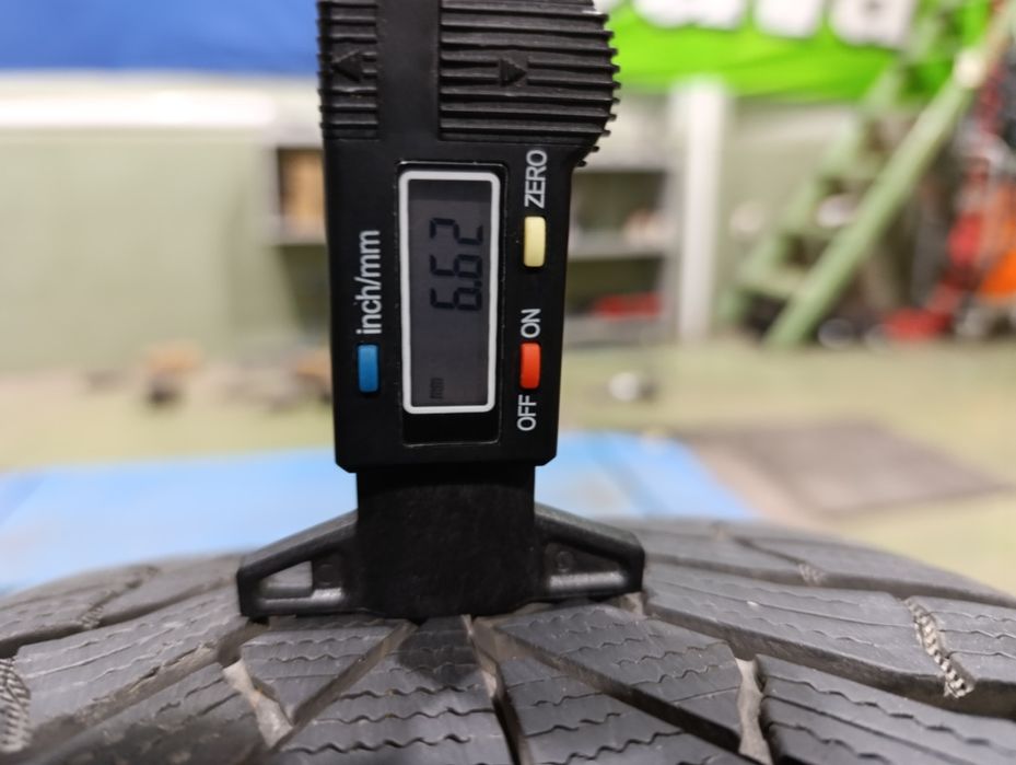 Зимни гуми Kumho 245/40/18 dot 2024