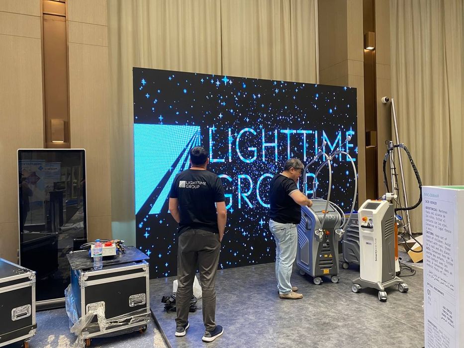 Led Ekran Manitor Podium Saxna