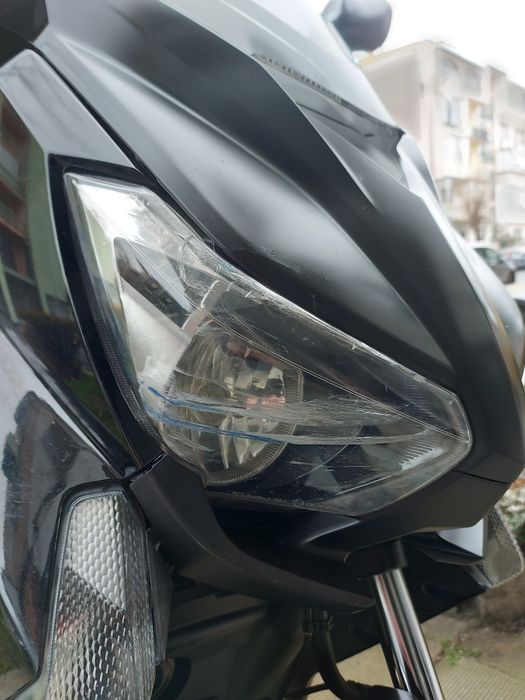 Фар за X-max125, X-max250, X-max400